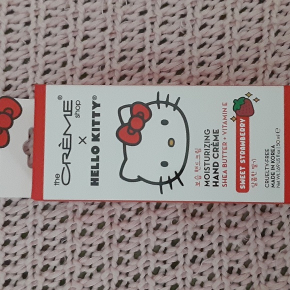 Hello Kitty Mini Beauty Bundle - Picture 3 of 7
